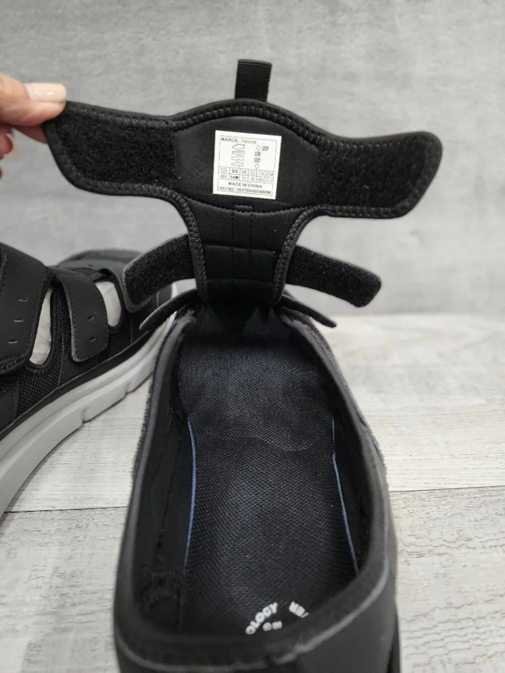 Fitville Men 14W (EU 48) Easy Top Sandal Black  ***Tried On***